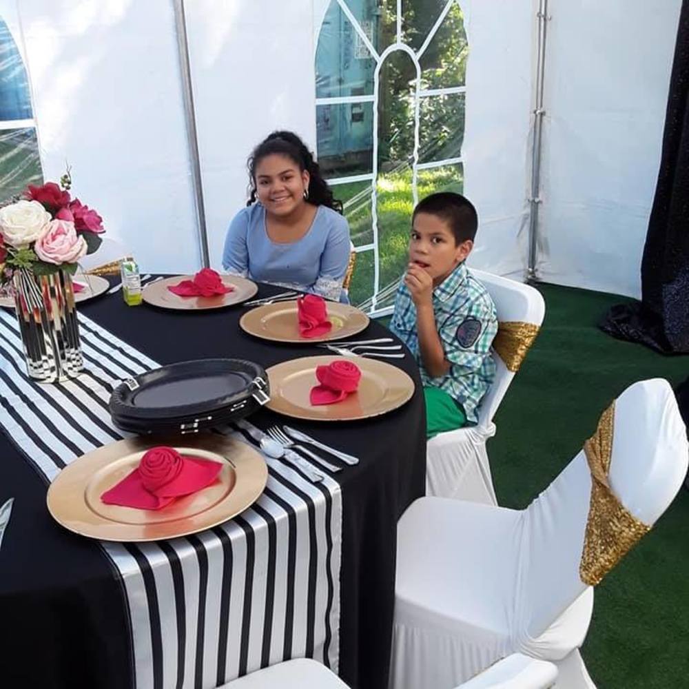 Meet your Posher, Kenia